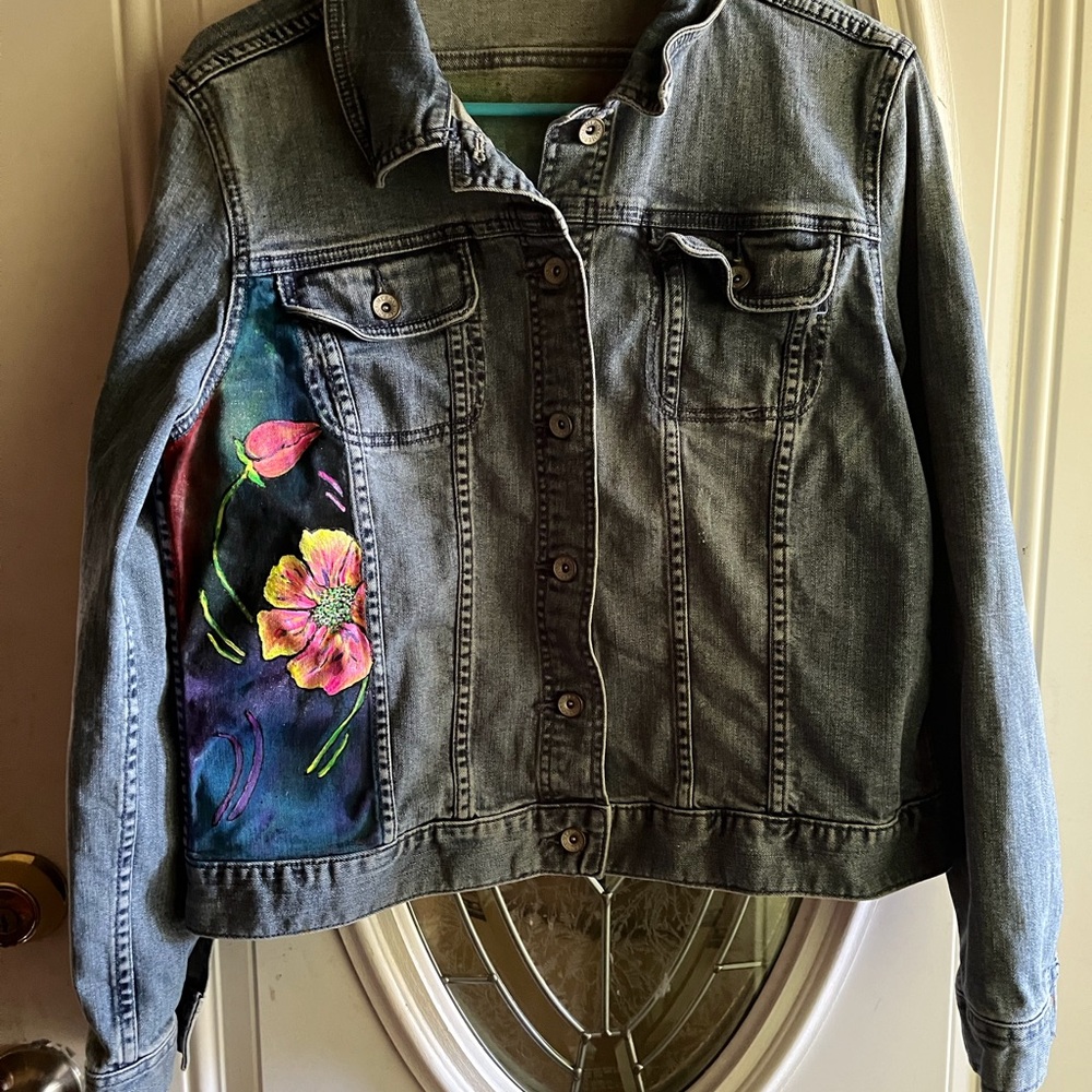 ! Hand painted Floral Painted Denim Jacket - Picture 5 of 8